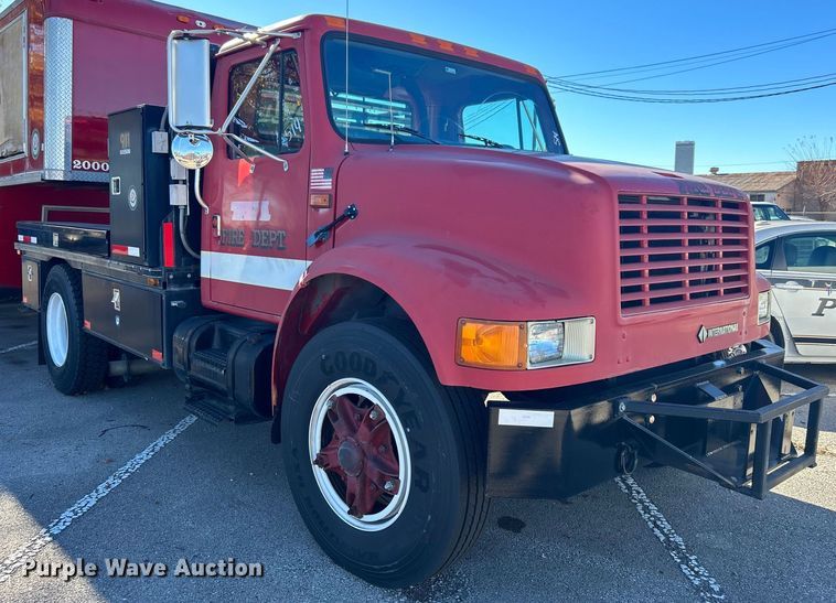 image for item DN0581 1990 International 2554  flatbed truck