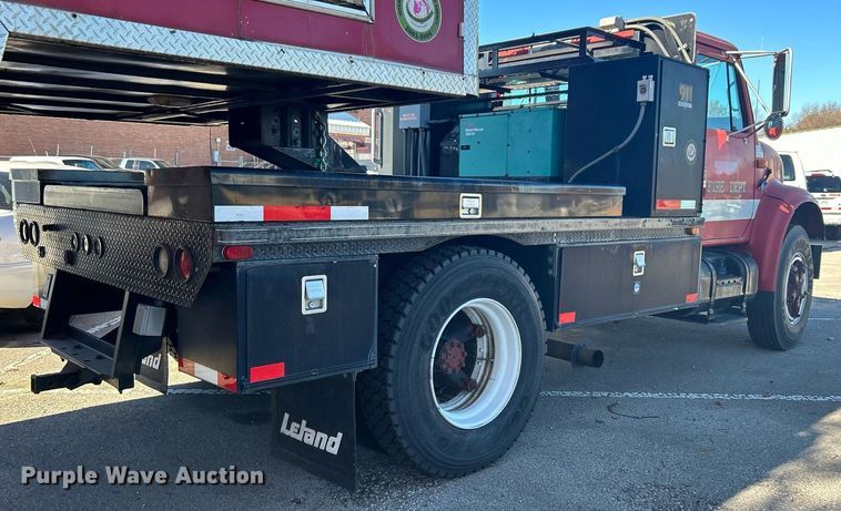 image for item DN0581 1990 International 2554  flatbed truck
