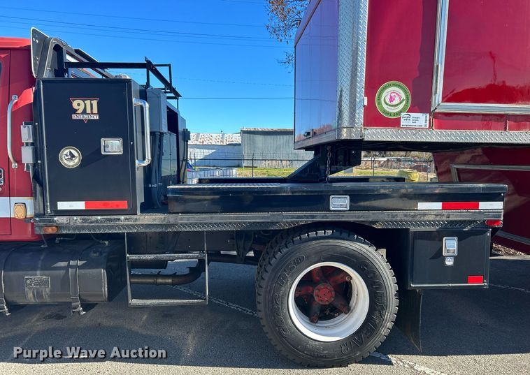 image for item DN0581 1990 International 2554  flatbed truck
