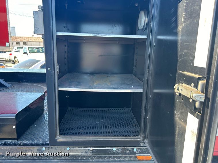 image for item DN0581 1990 International 2554  flatbed truck
