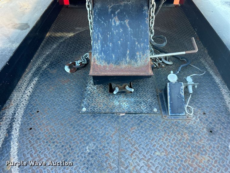 image for item DN0581 1990 International 2554  flatbed truck