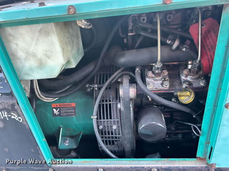 image for item DN0581 1990 International 2554  flatbed truck
