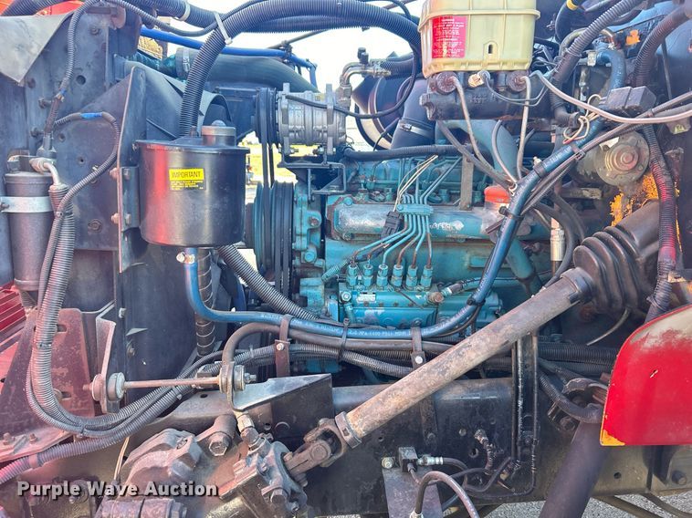 image for item DN0581 1990 International 2554  flatbed truck