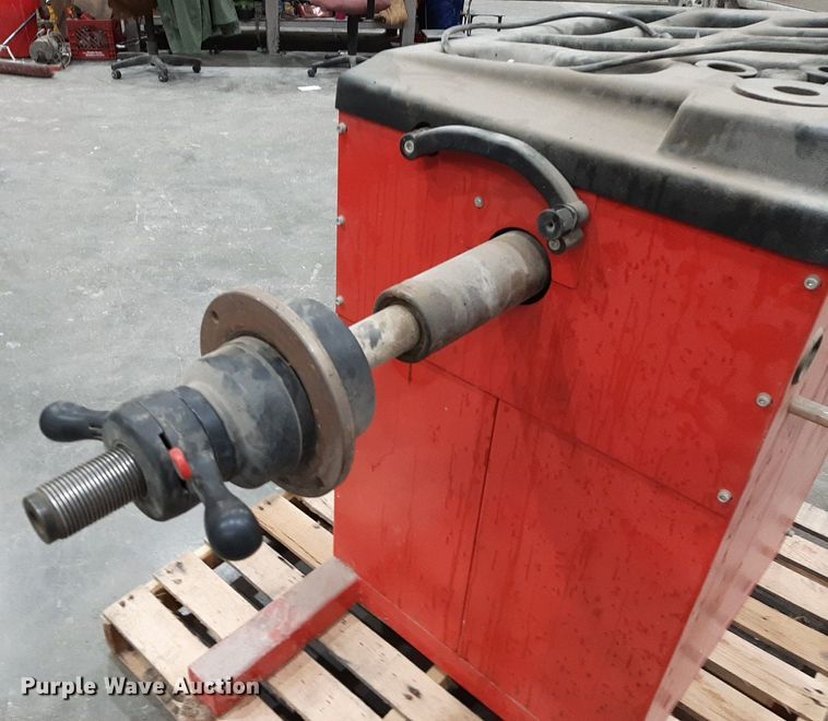 image for item DP2562 2017 Coseng SP788 wheel balancer