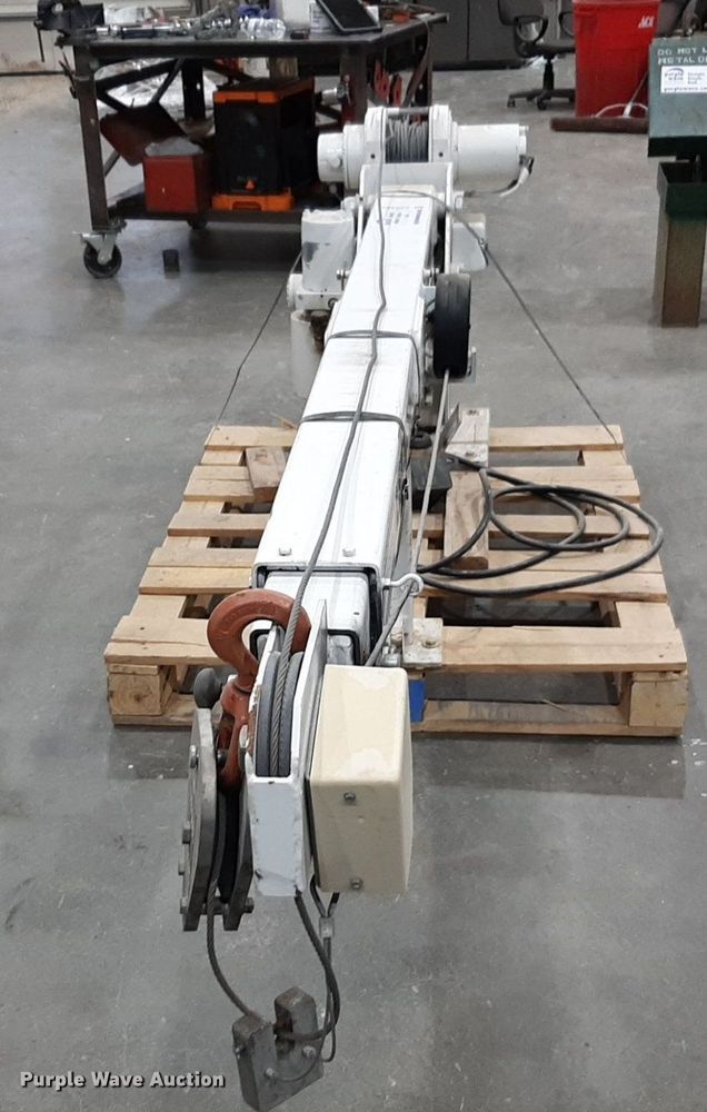 image for item DP2564 Liftmoore 3200 crane