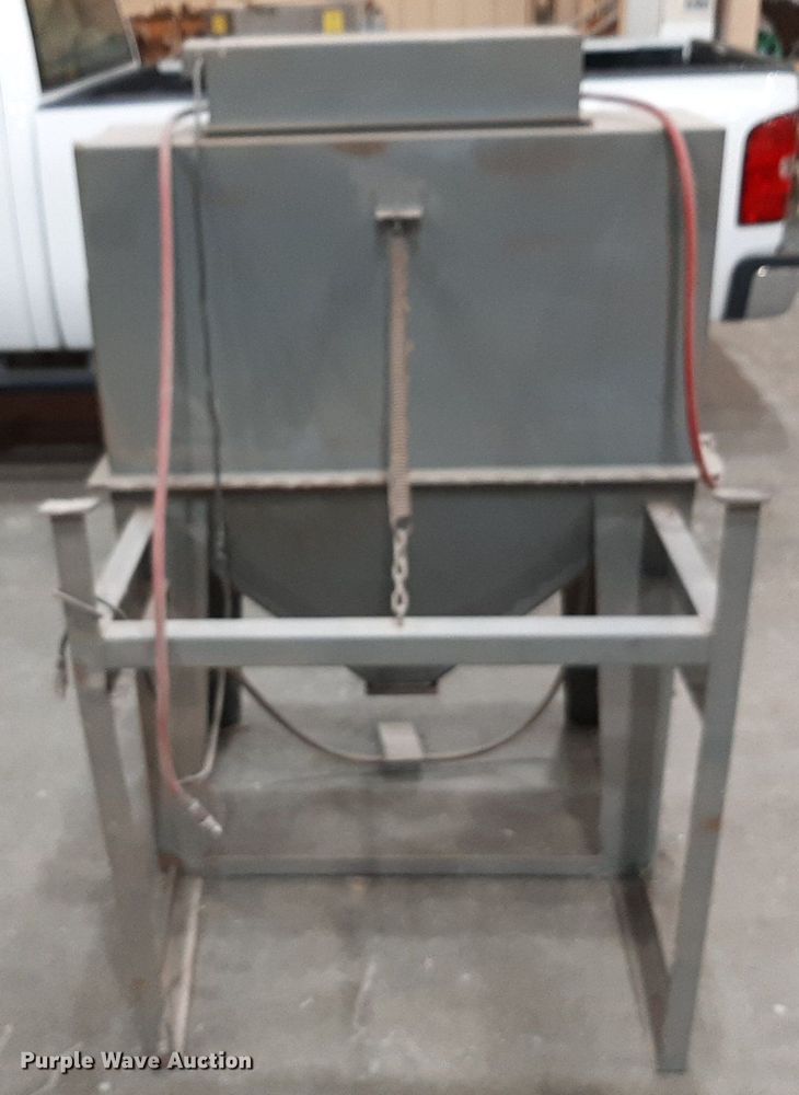 image for item DP2565 Mac Blast 4 media blast cabinet 