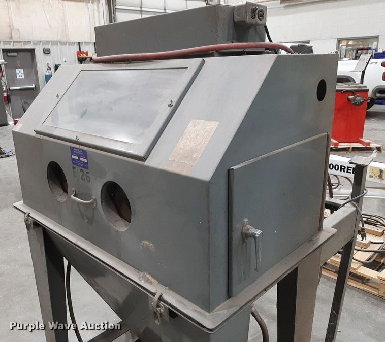 image for item DP2565 Mac Blast 4 media blast cabinet 