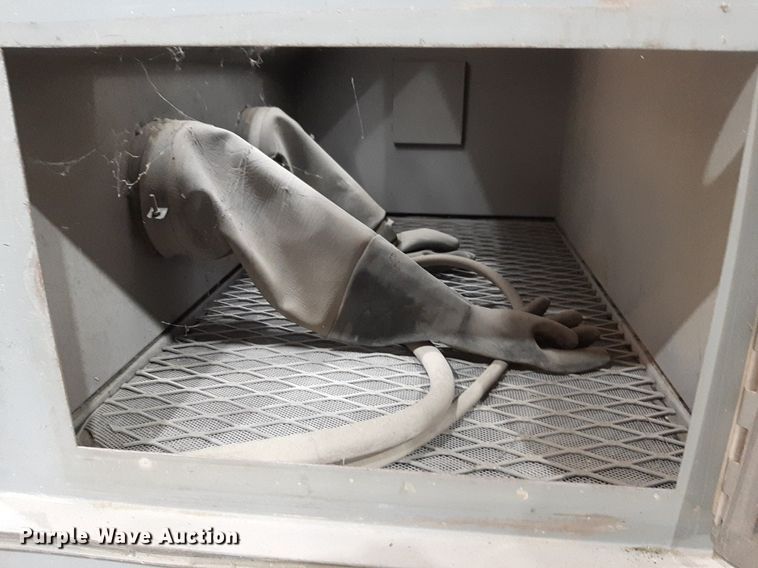 image for item DP2565 Mac Blast 4 media blast cabinet 