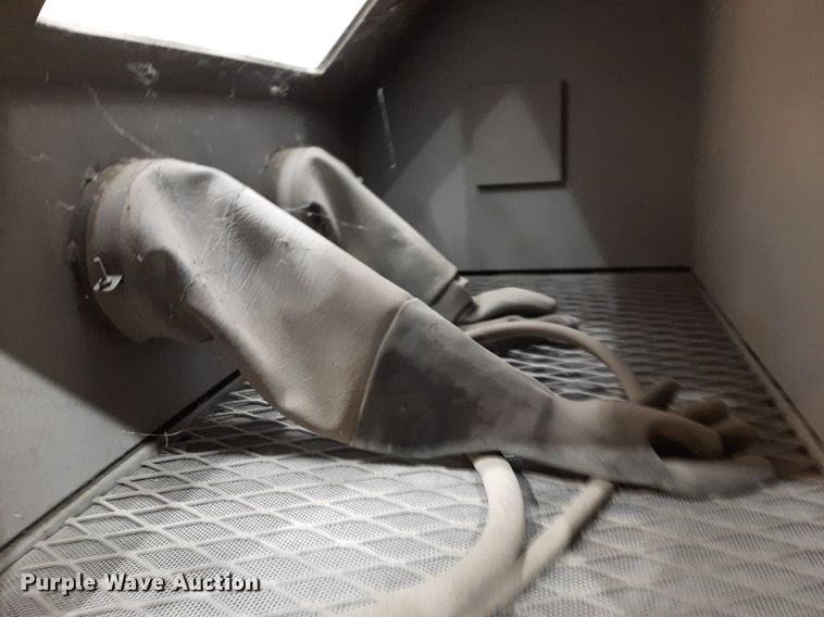 image for item DP2565 Mac Blast 4 media blast cabinet 