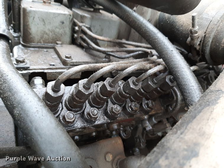 image for item DP2571 1997 Ford F800 flatbed truck