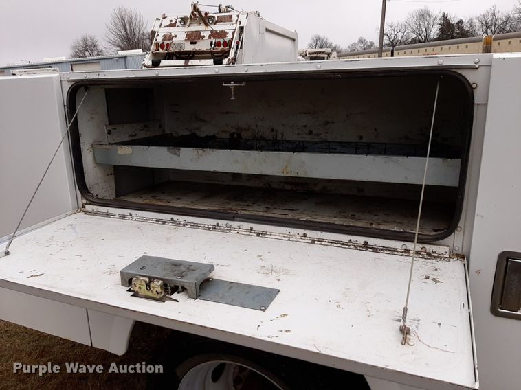 image for item DP2573 2009 Ford  F550 Super Duty XL utility / service truck