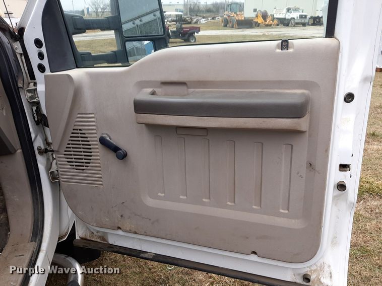 image for item DP2573 2009 Ford  F550 Super Duty XL utility / service truck