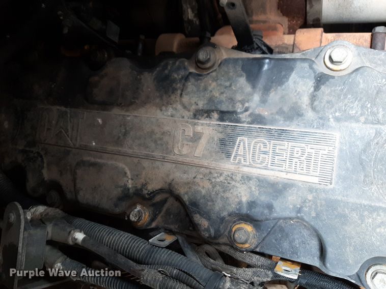 image for item DP2574 2006 Peterbilt 320 refuse truck