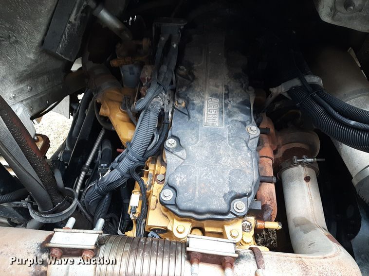 image for item DP2574 2006 Peterbilt 320 refuse truck