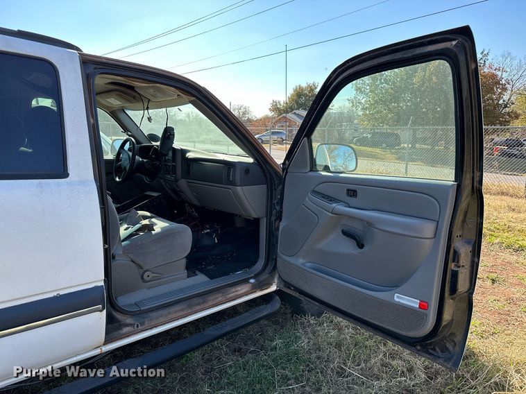 image for item DP3196 2004 Chevrolet  Tahoe  SUV