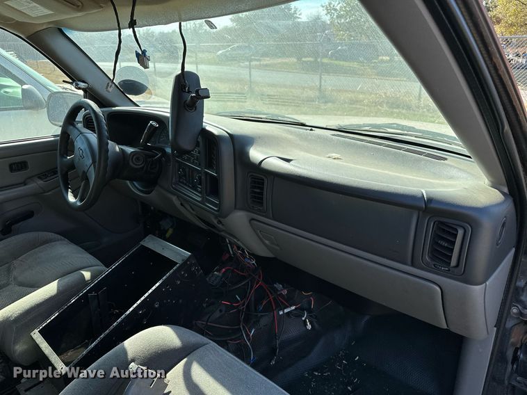 image for item DP3196 2004 Chevrolet  Tahoe  SUV