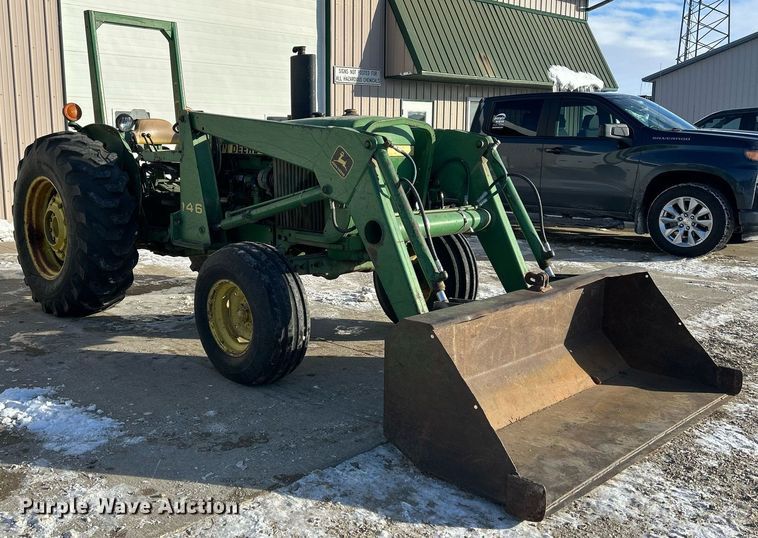 image for item DQ1083 John Deere 2640 tractor