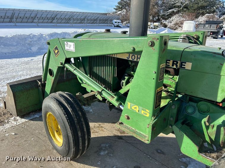 image for item DQ1083 John Deere 2640 tractor