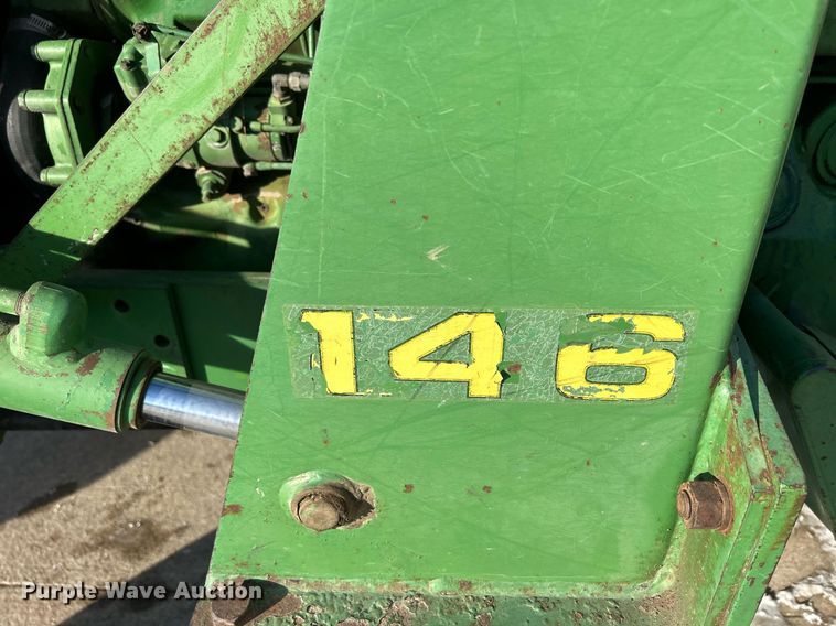 image for item DQ1083 John Deere 2640 tractor