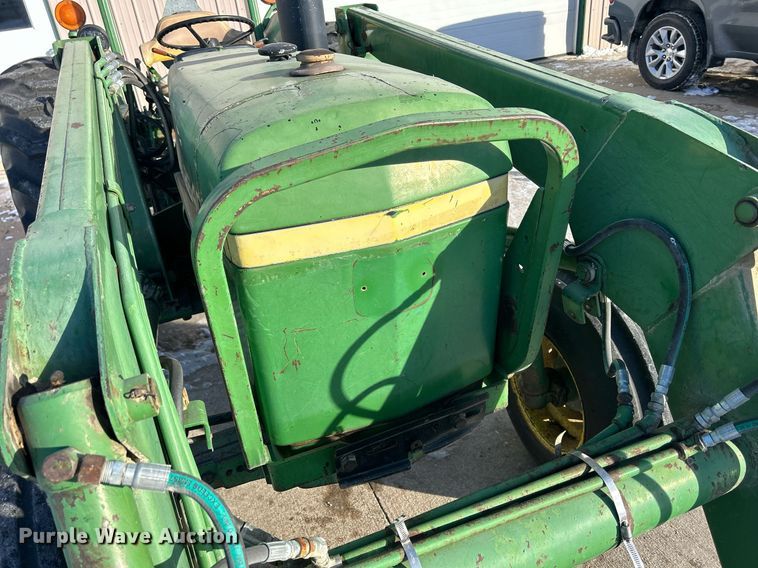 image for item DQ1083 John Deere 2640 tractor
