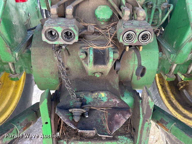 image for item DQ1083 John Deere 2640 tractor