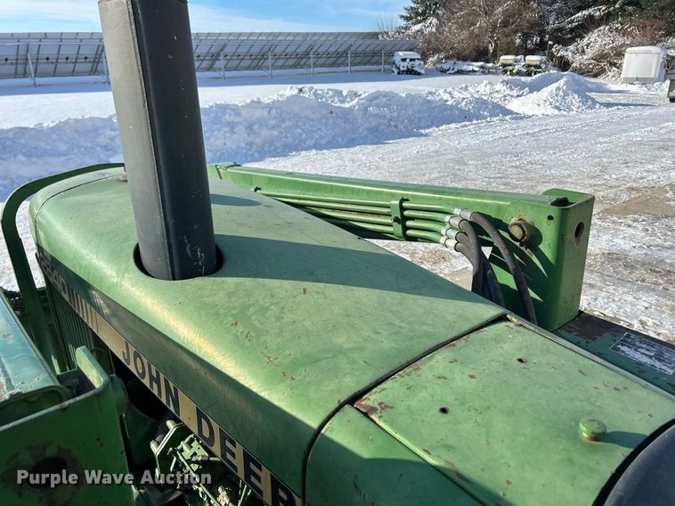 image for item DQ1083 John Deere 2640 tractor