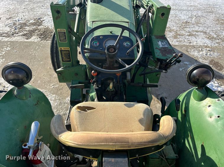 image for item DQ1083 John Deere 2640 tractor