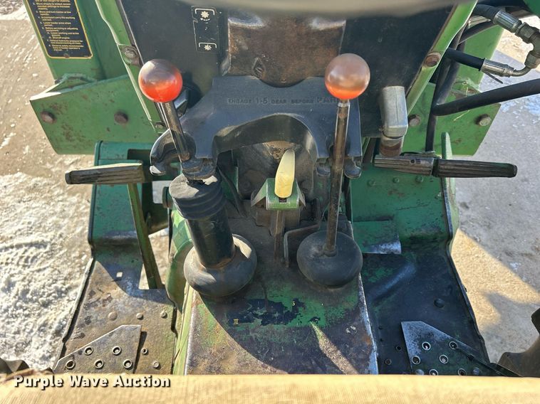 image for item DQ1083 John Deere 2640 tractor