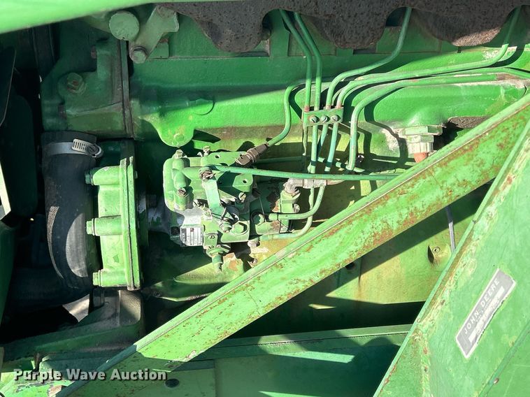 image for item DQ1083 John Deere 2640 tractor