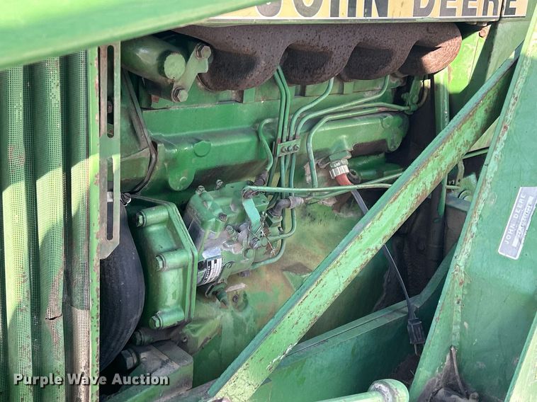 image for item DQ1083 John Deere 2640 tractor