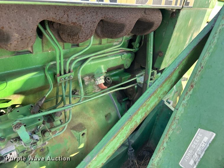 image for item DQ1083 John Deere 2640 tractor