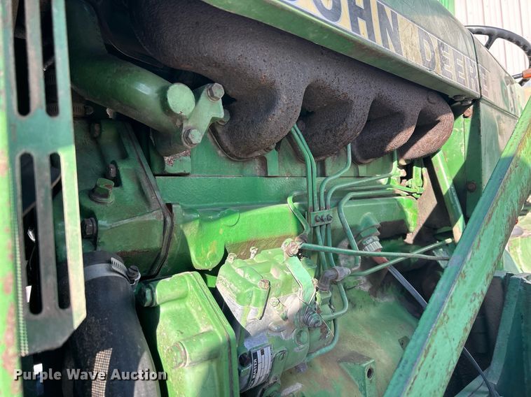 image for item DQ1083 John Deere 2640 tractor