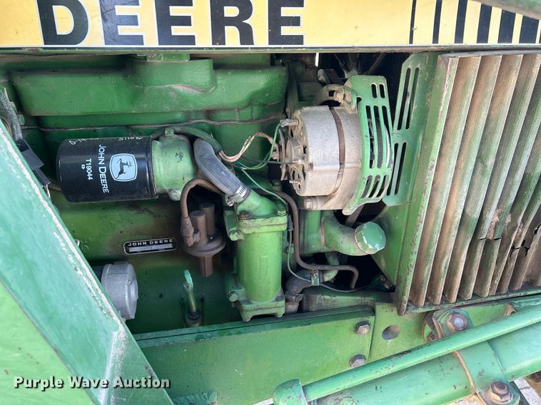 image for item DQ1083 John Deere 2640 tractor