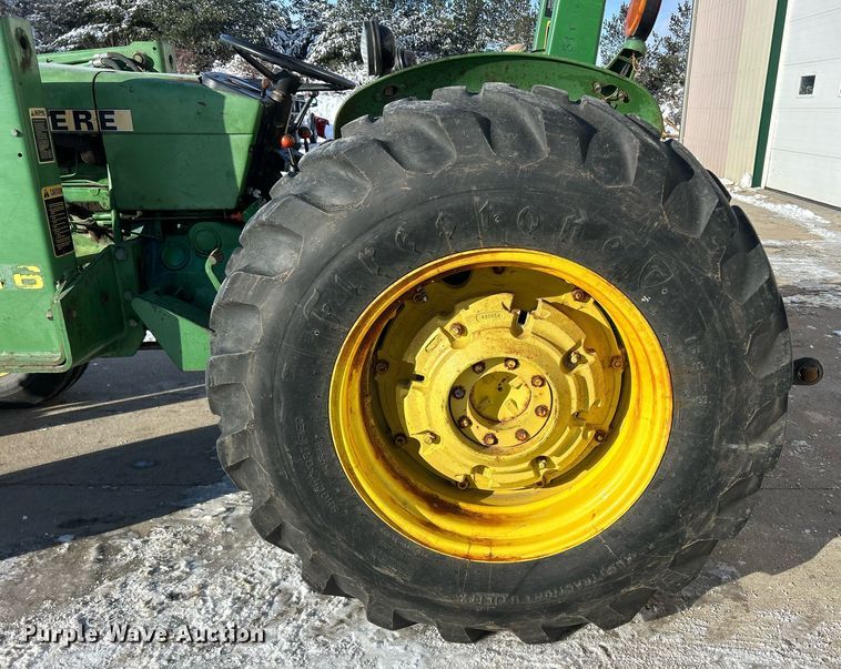 image for item DQ1083 John Deere 2640 tractor