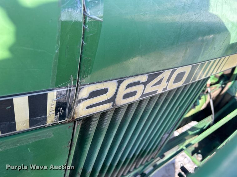 image for item DQ1083 John Deere 2640 tractor
