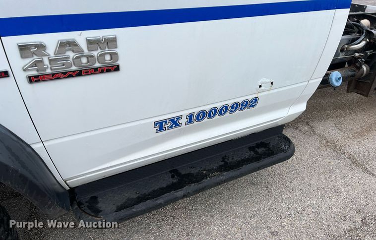 image for item DQ2360 2015 Dodge Ram 4500HD SLT truck cab and chassis