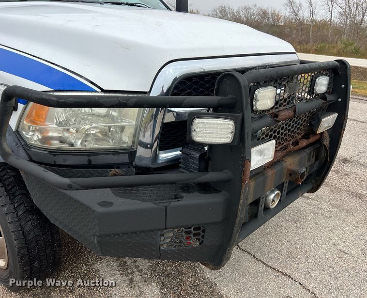 image for item DQ2360 2015 Dodge Ram 4500HD SLT truck cab and chassis