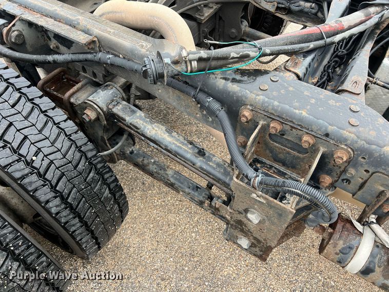 image for item DQ2360 2015 Dodge Ram 4500HD SLT truck cab and chassis