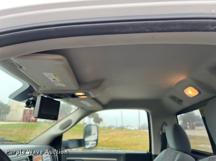 image for item DQ2360 2015 Dodge Ram 4500HD SLT truck cab and chassis