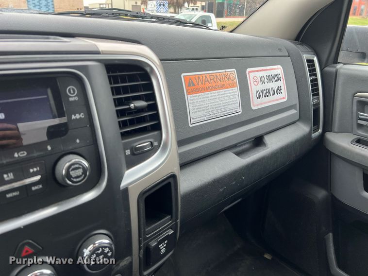 image for item DQ2360 2015 Dodge Ram 4500HD SLT truck cab and chassis