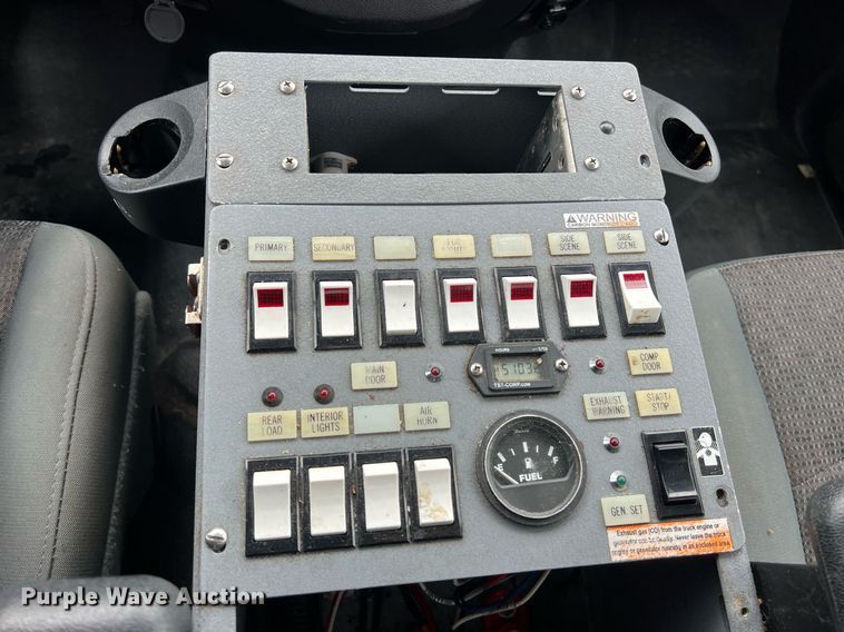 image for item DQ2360 2015 Dodge Ram 4500HD SLT truck cab and chassis