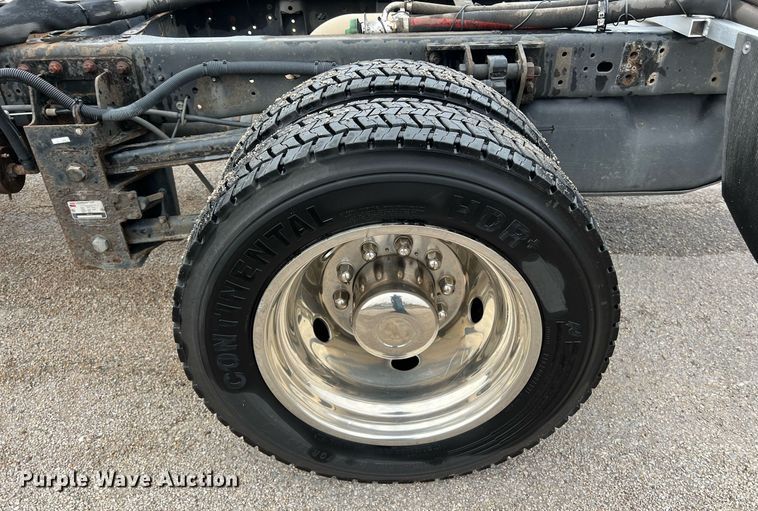 image for item DQ2360 2015 Dodge Ram 4500HD SLT truck cab and chassis