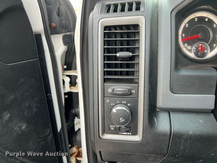 image for item DQ2361 2014 Dodge Ram 1500 Crew Cab pickup truck