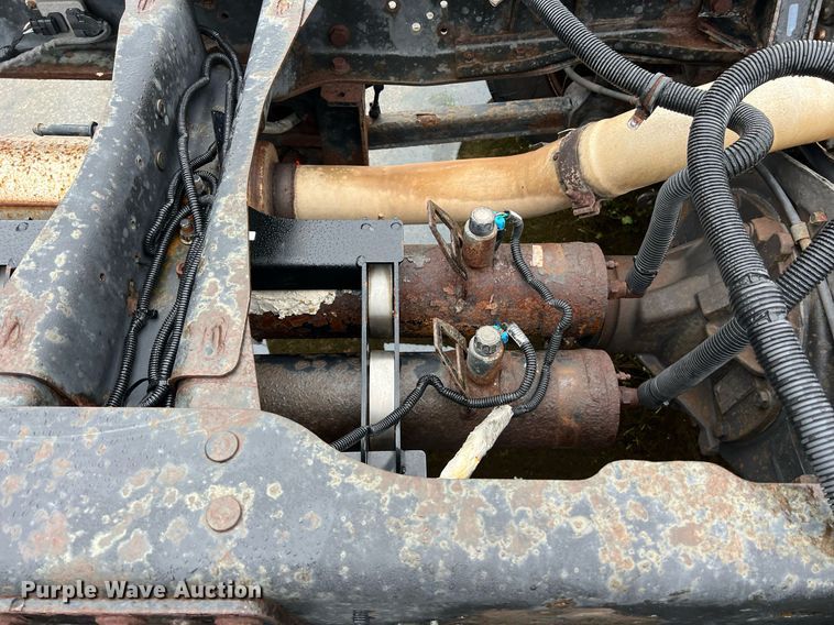 image for item DQ2362 2015 Dodge Ram 4500HD SLT truck cab and chassis