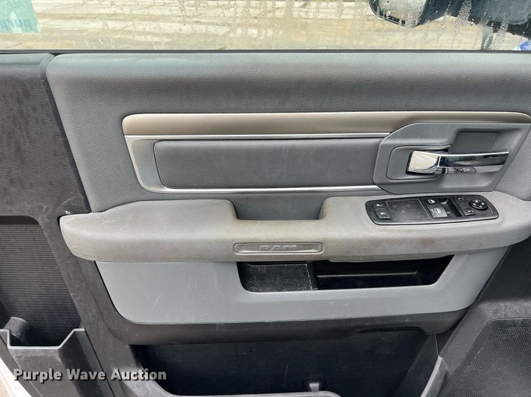 image for item DQ2362 2015 Dodge Ram 4500HD SLT truck cab and chassis