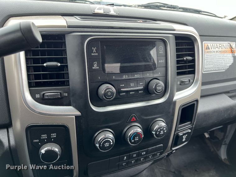 image for item DQ2362 2015 Dodge Ram 4500HD SLT truck cab and chassis