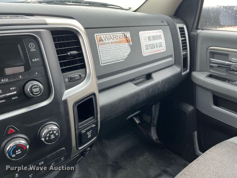 image for item DQ2362 2015 Dodge Ram 4500HD SLT truck cab and chassis