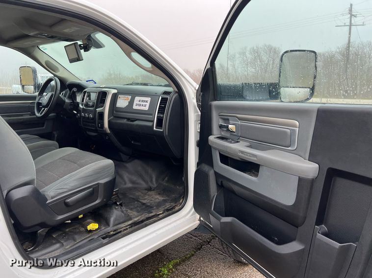 image for item DQ2362 2015 Dodge Ram 4500HD SLT truck cab and chassis