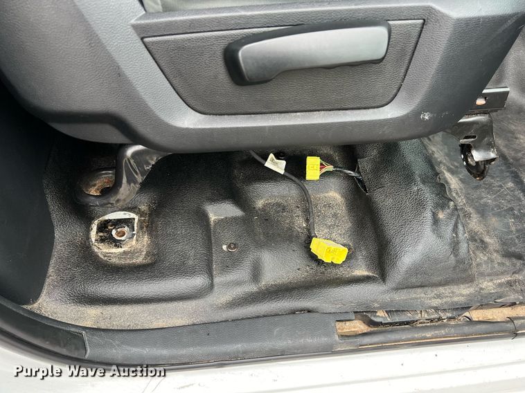 image for item DQ2362 2015 Dodge Ram 4500HD SLT truck cab and chassis