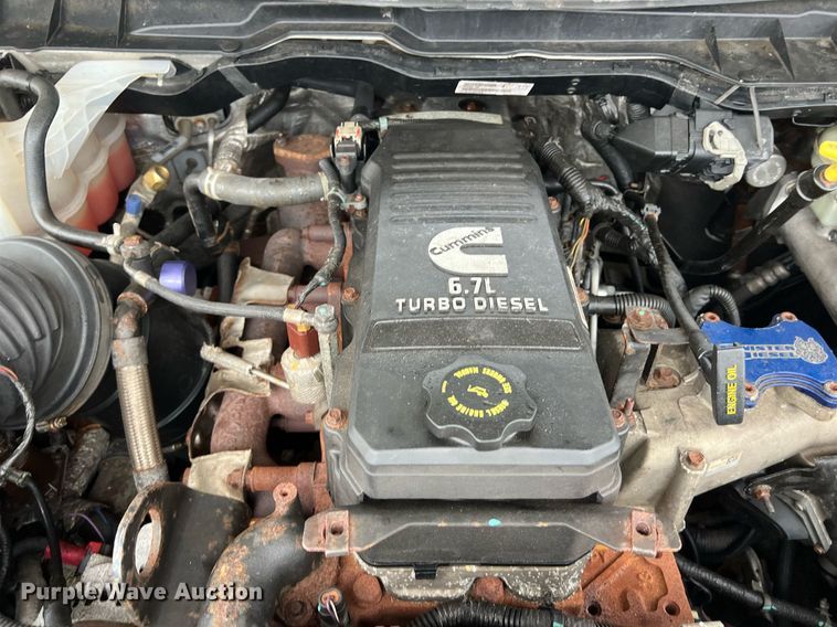 image for item DQ2362 2015 Dodge Ram 4500HD SLT truck cab and chassis